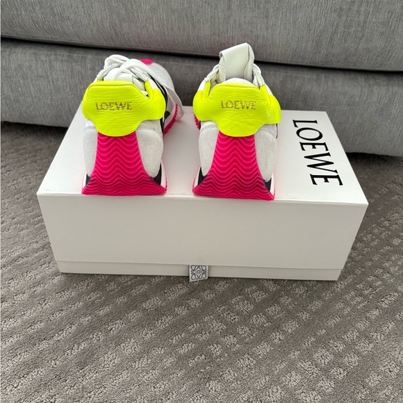 Authentic NWT Loewe Flow Runner  White Sneakers with Black and Neon Accents - Picture 2 of 6
